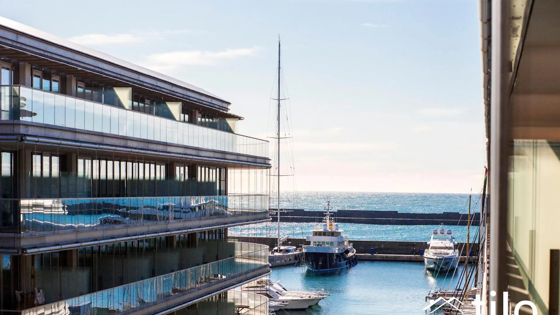 Waterfront Luxury Studio, Free Parking, Ac, Netflix & Wifi By Tilo Lux Genoa Apartment