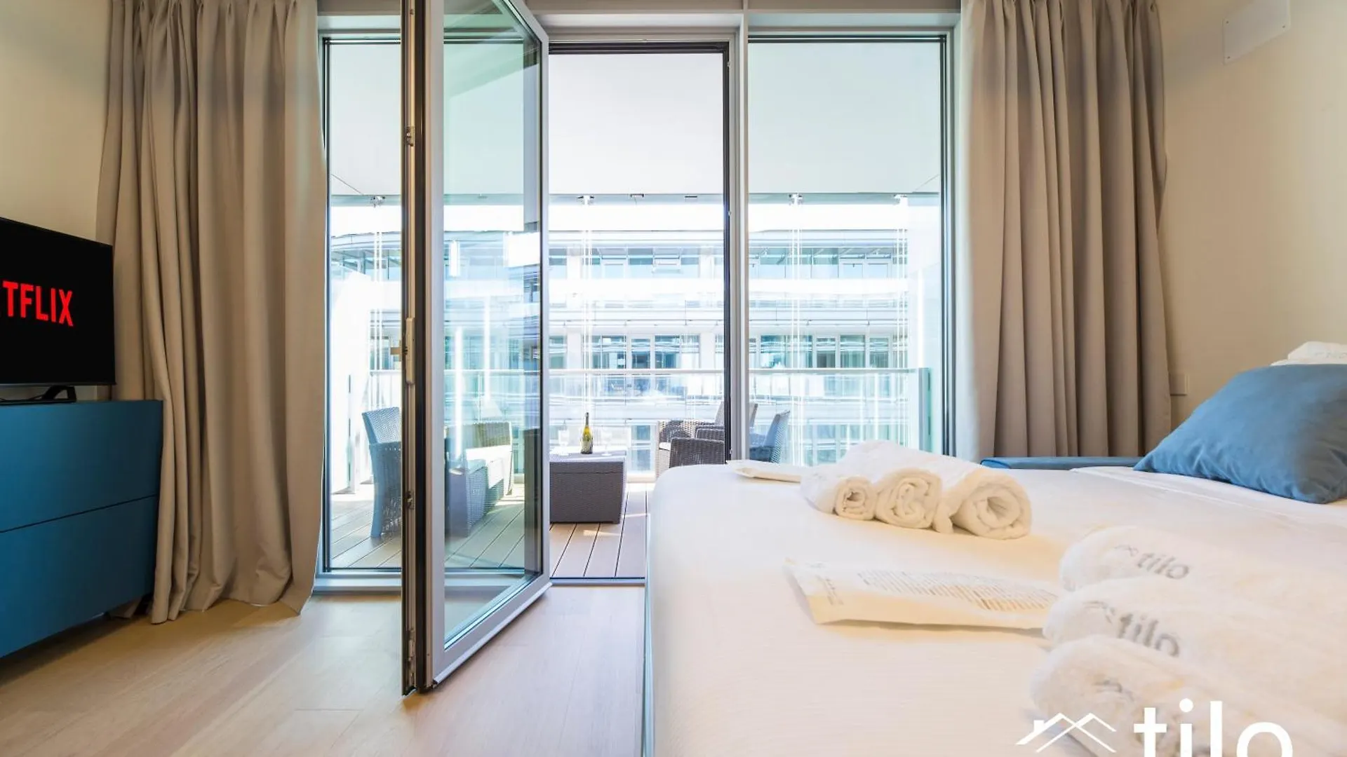 Waterfront Luxury Studio, Free Parking, Ac, Netflix & Wifi By Tilo Lux Genoa Apartment