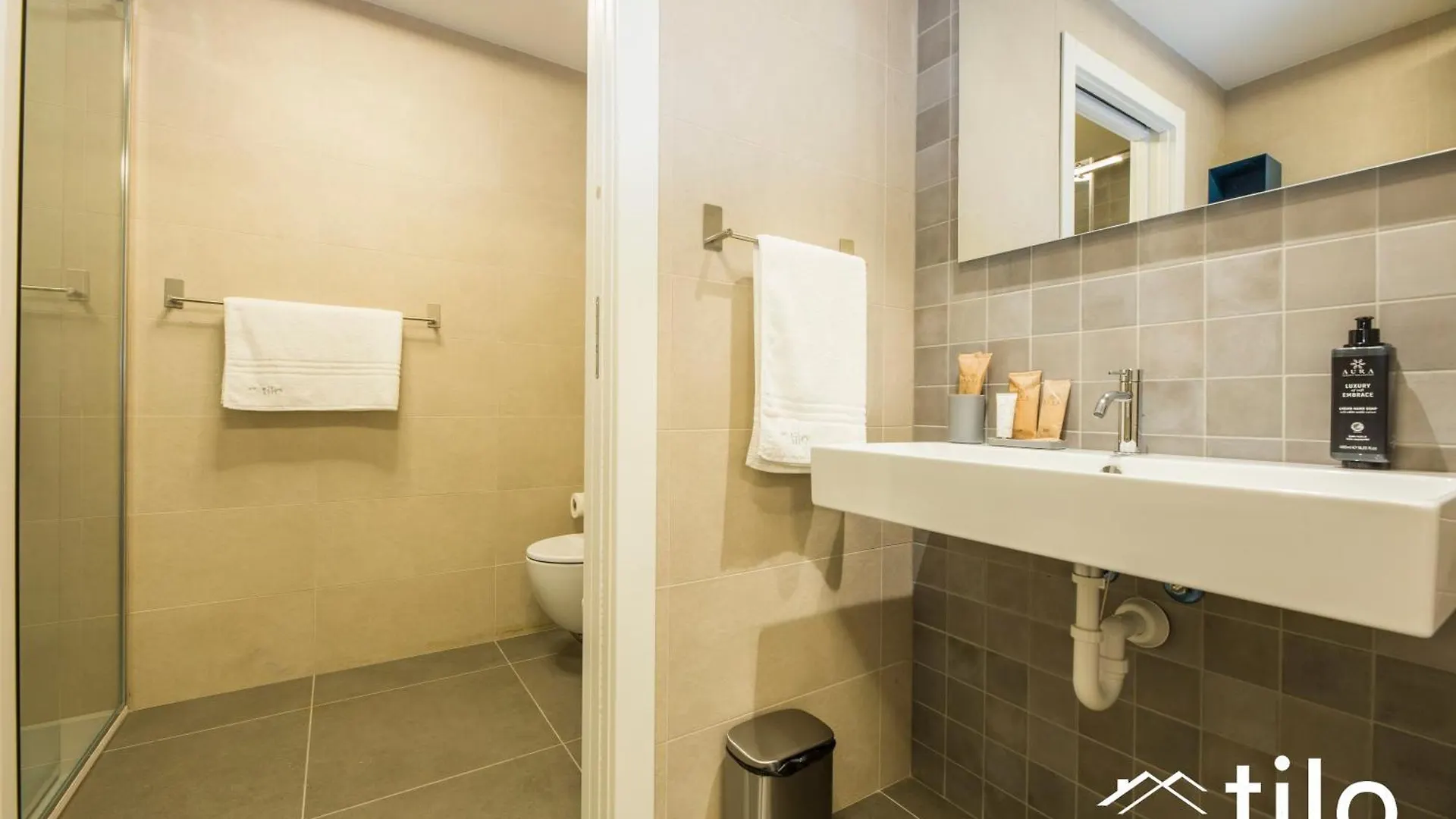 Waterfront Luxury Studio, Free Parking, Ac, Netflix & Wifi By Tilo Lux Genoa 0*,